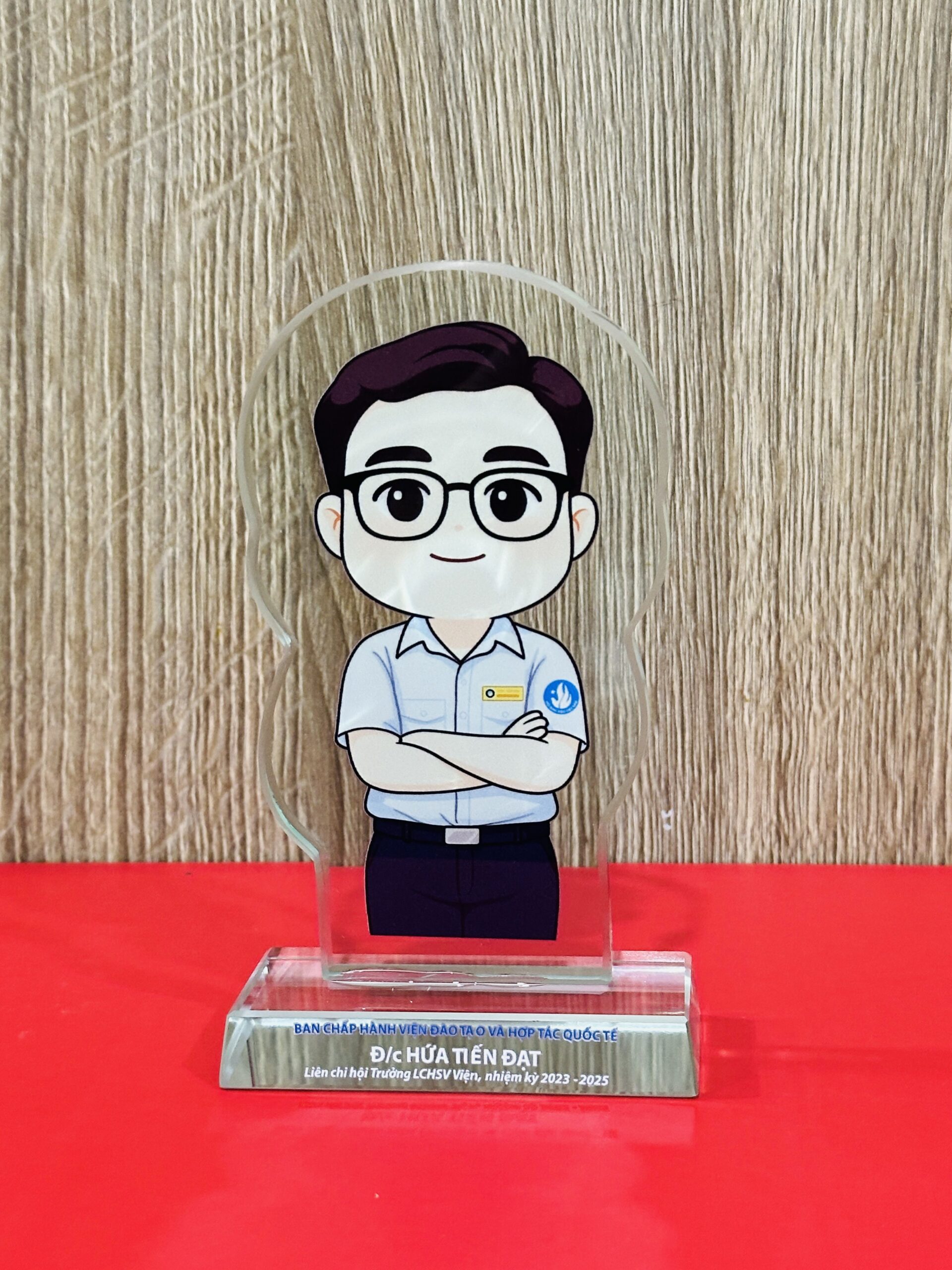 KỶ NIỆM CHƯƠNG CẮT THEO LOGO – THEO MẪU THIẾT KẾ RIÊNG 17 3 IMG 3854 scaled