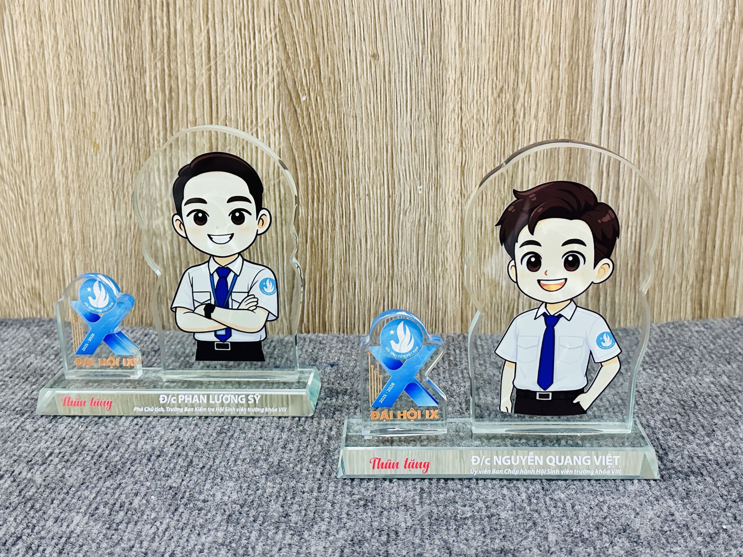 KỶ NIỆM CHƯƠNG CẮT THEO LOGO – THEO MẪU THIẾT KẾ RIÊNG 18 4 IMG 3866 scaled