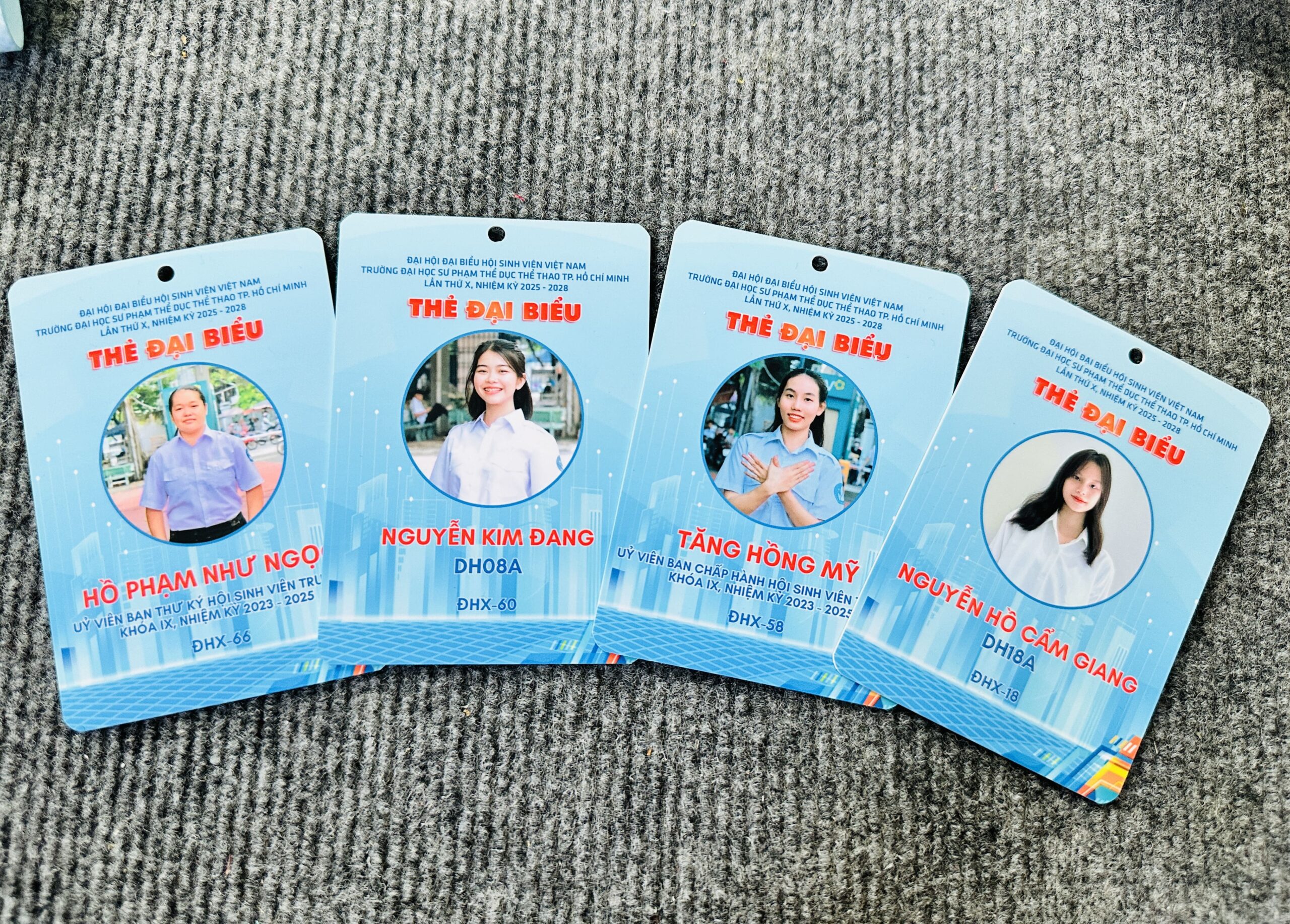 THẺ TÊN NHỰA 16 2 IMG 3913 scaled