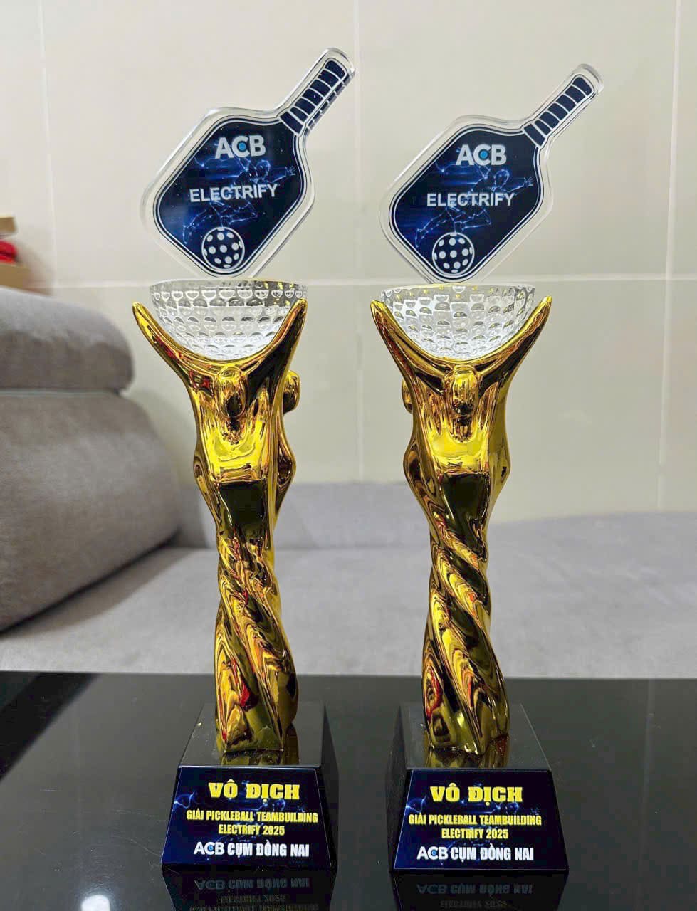 CÚP THỂ THAO 26 5 z7123021427190 532c9369e412ae3b1ebd2f80b9e4e848