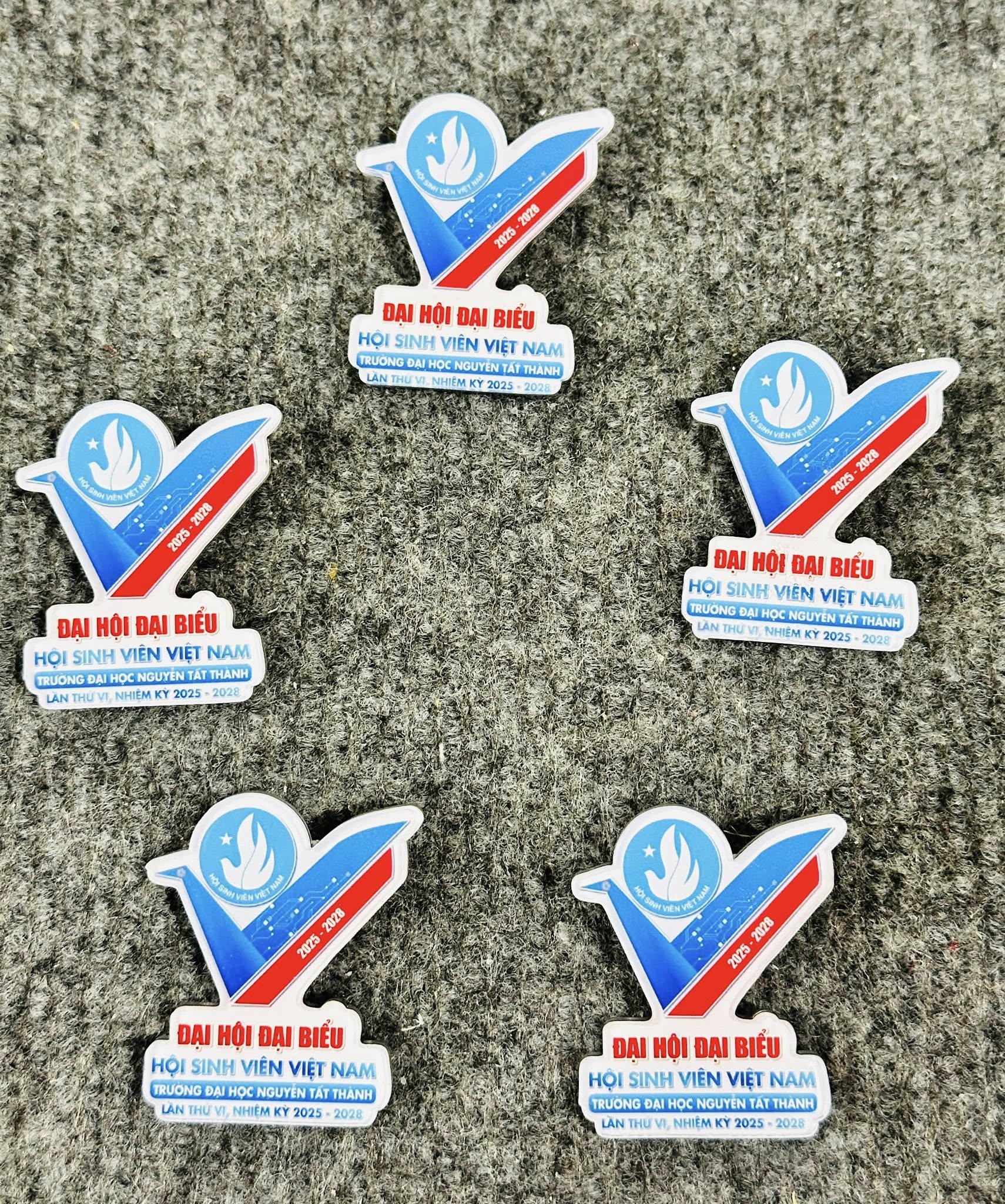 HUY HIỆU SẢN XUẤT THEO YÊU CẦU 18 5 590436520 4327066500859239 6940120655969929597 n