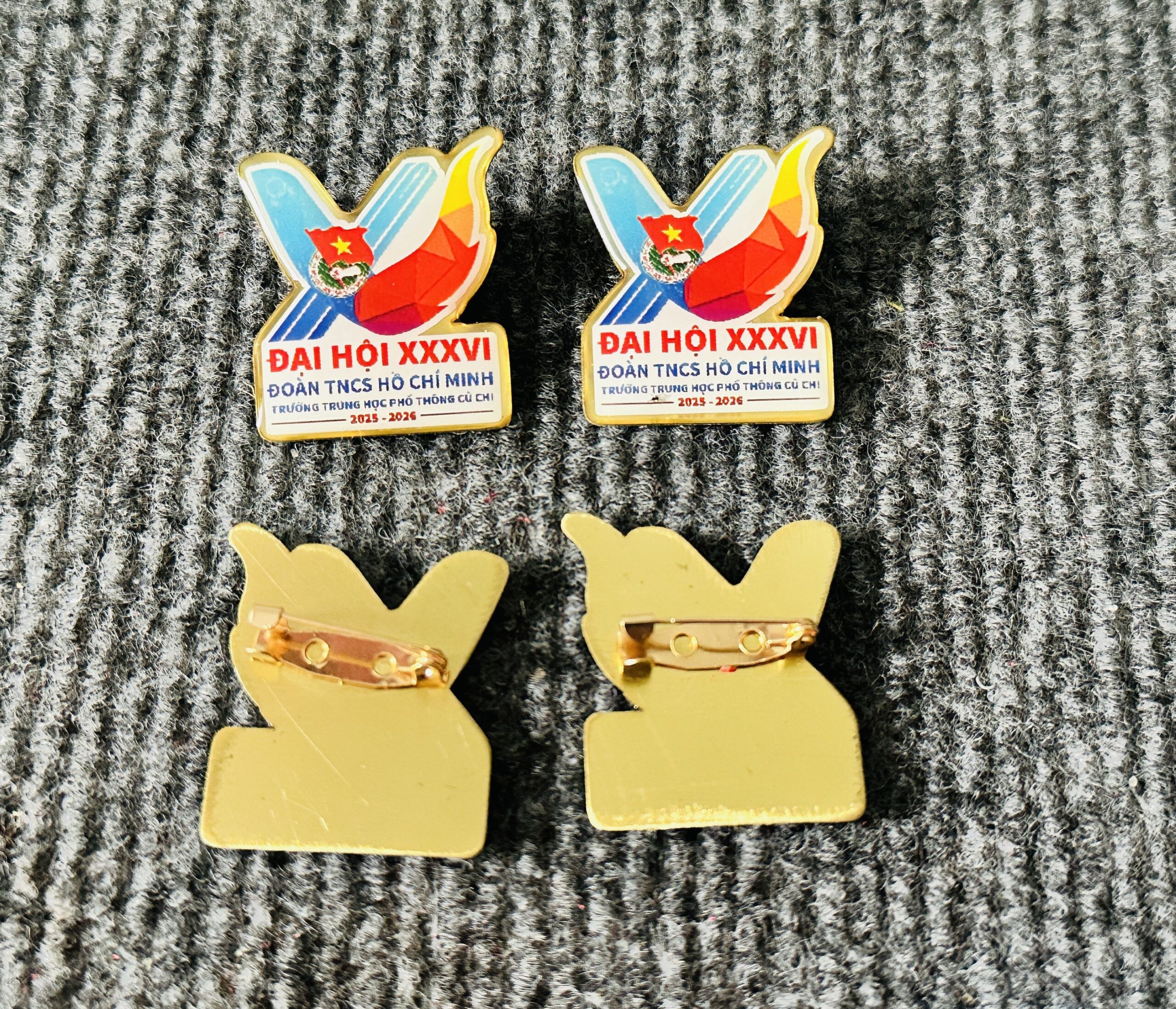 HUY HIỆU SẢN XUẤT THEO YÊU CẦU 19 2 IMG 3769 scaled