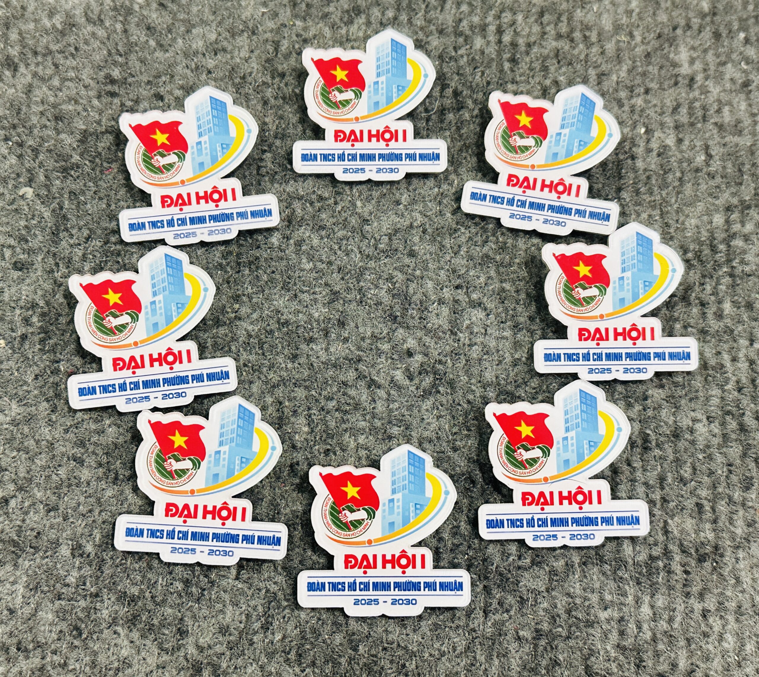 HUY HIỆU SẢN XUẤT THEO YÊU CẦU 19 5 IMG 3839 scaled