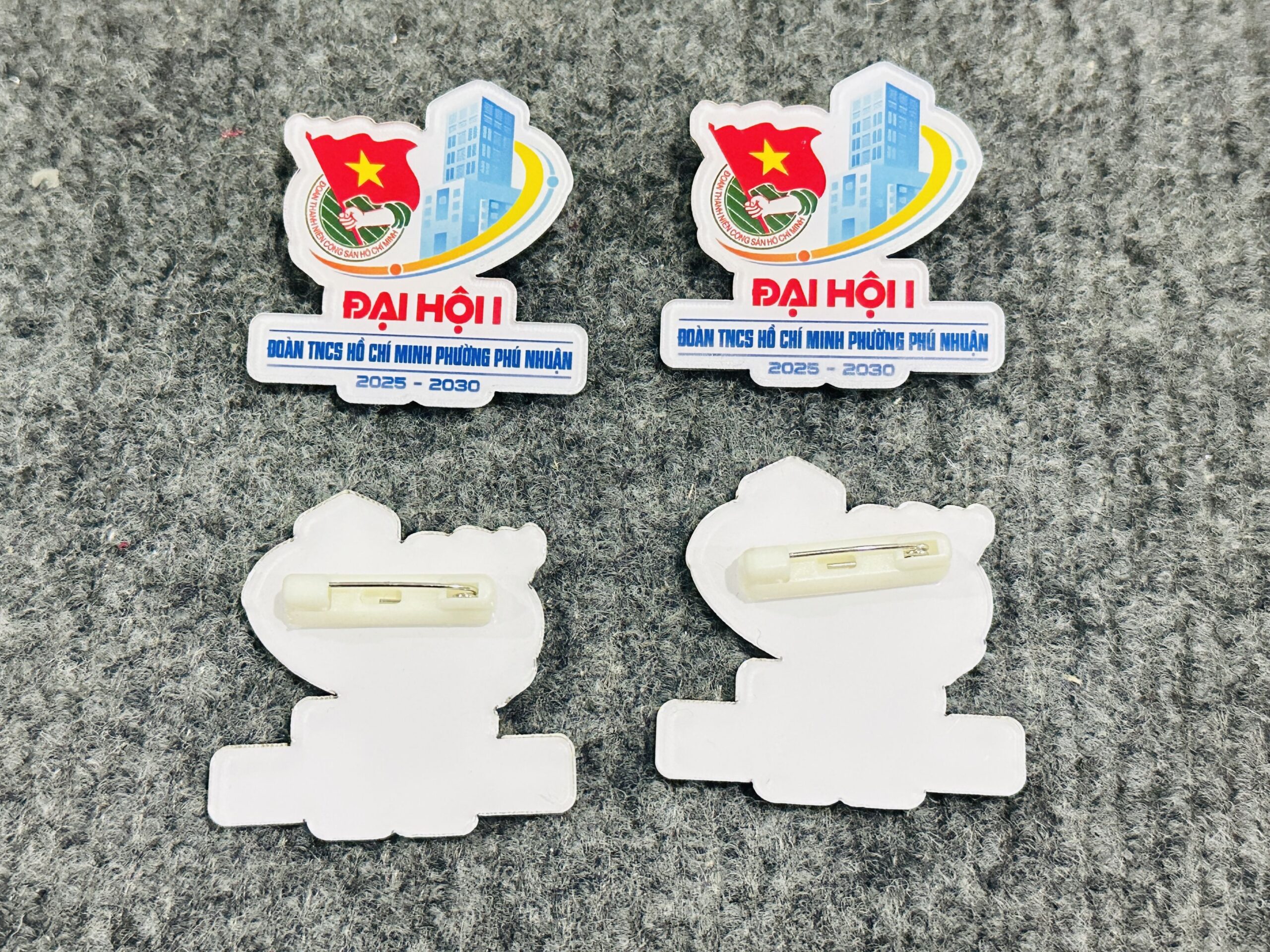 HUY HIỆU SẢN XUẤT THEO YÊU CẦU 19 7 IMG 3840 scaled