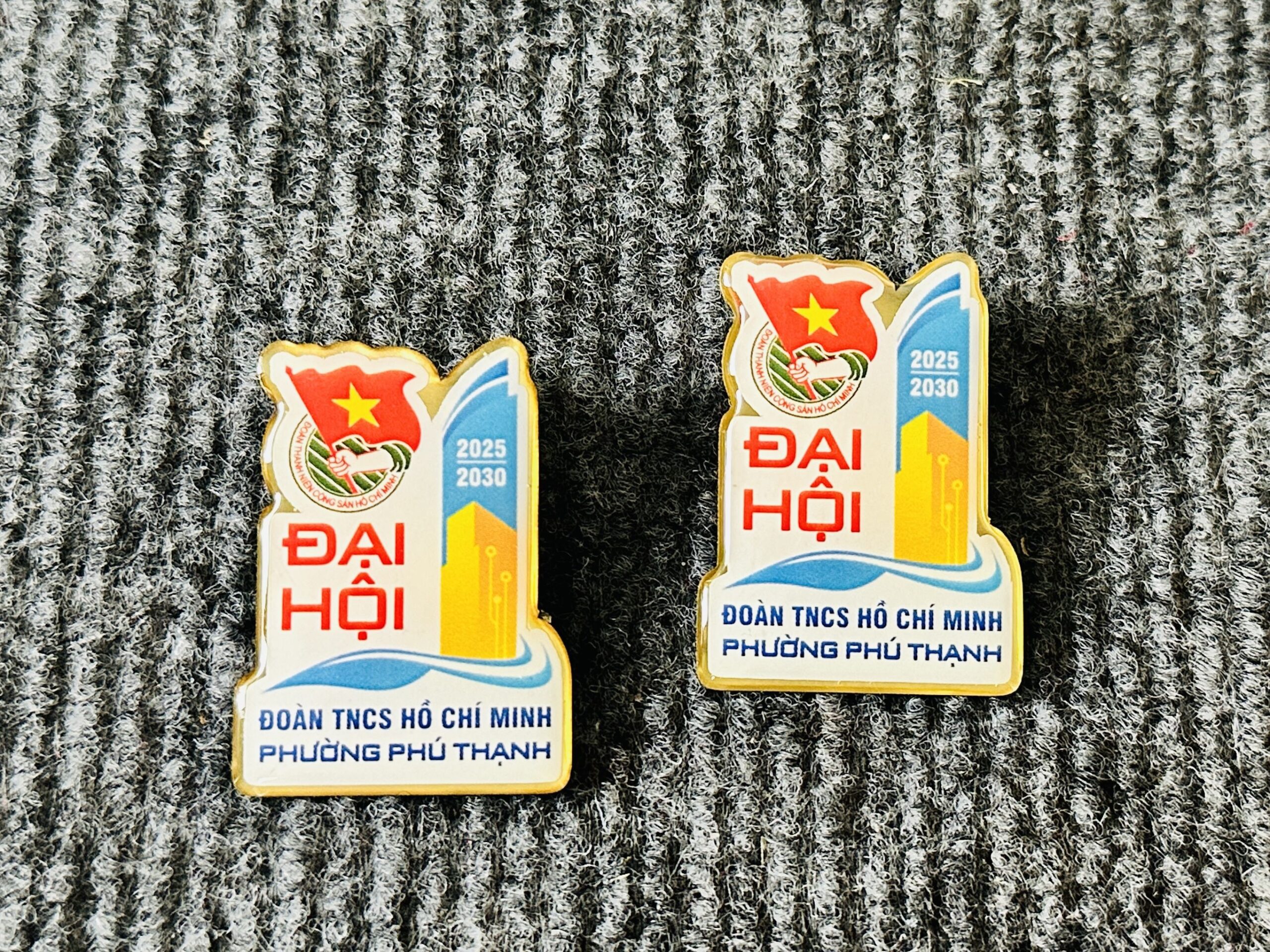 HUY HIỆU SẢN XUẤT THEO YÊU CẦU 21 1 IMG 3973 scaled