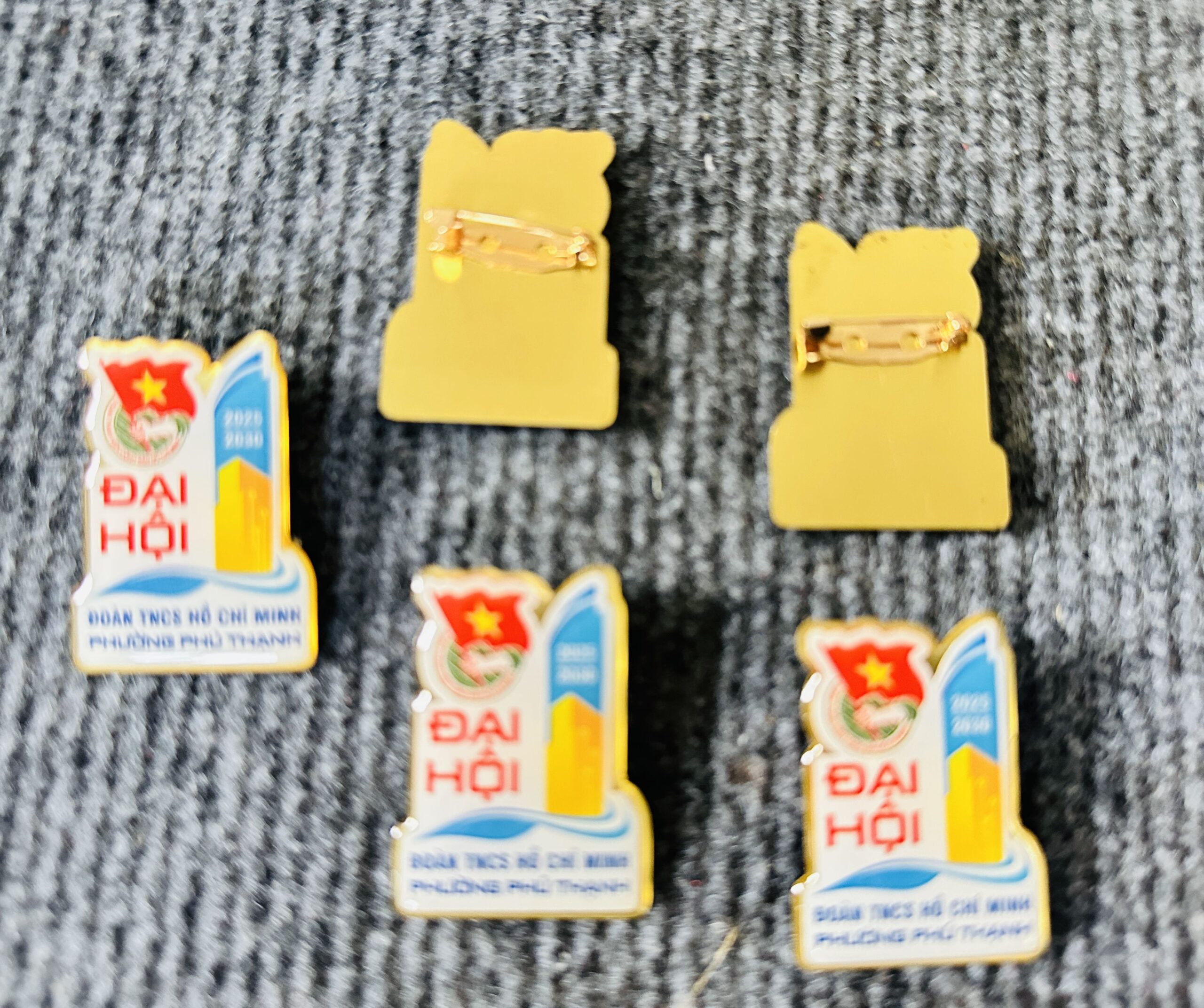 HUY HIỆU SẢN XUẤT THEO YÊU CẦU 21 6 IMG 3976 scaled