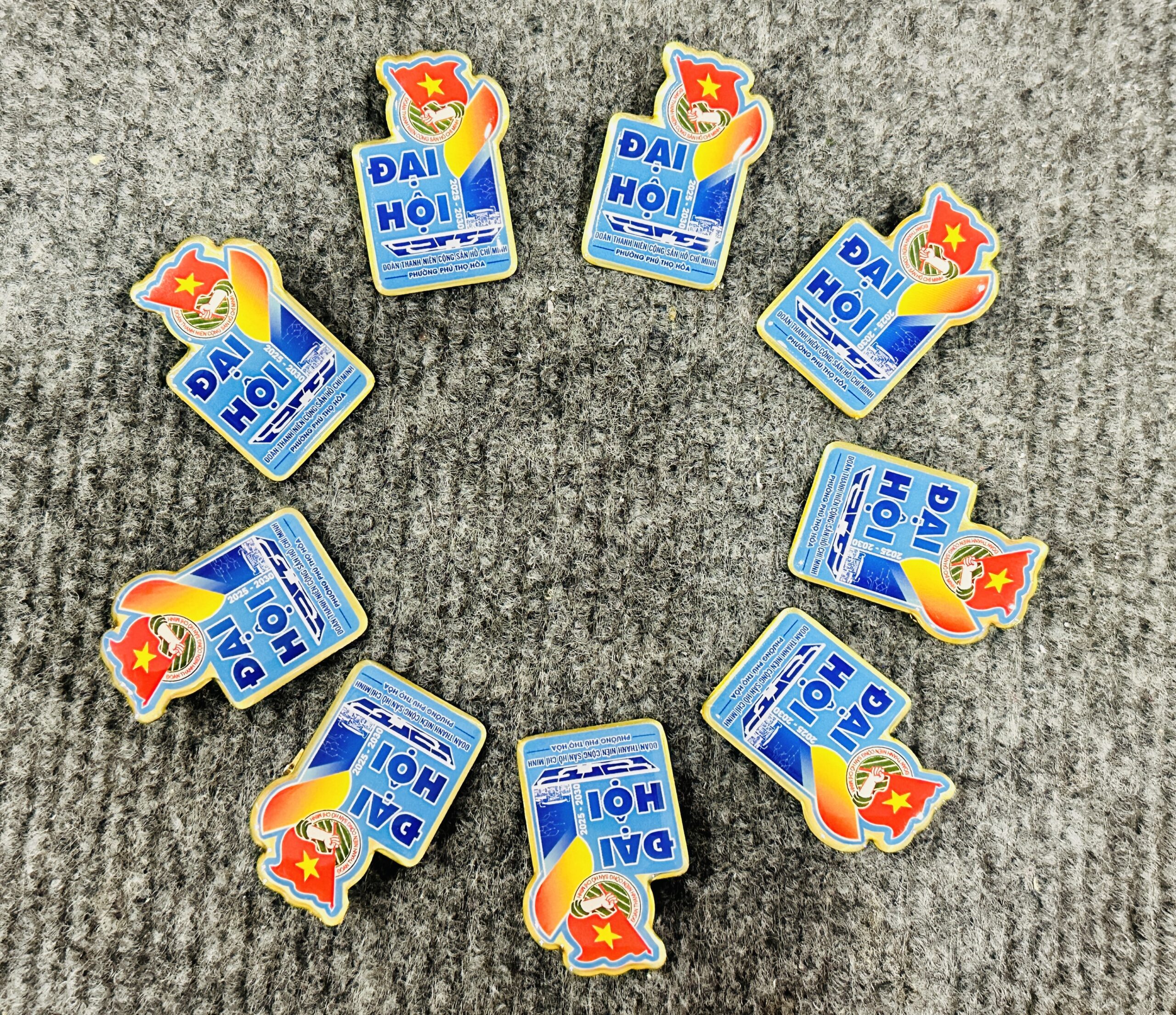 HUY HIỆU SẢN XUẤT THEO YÊU CẦU 22 4 IMG 3998 scaled