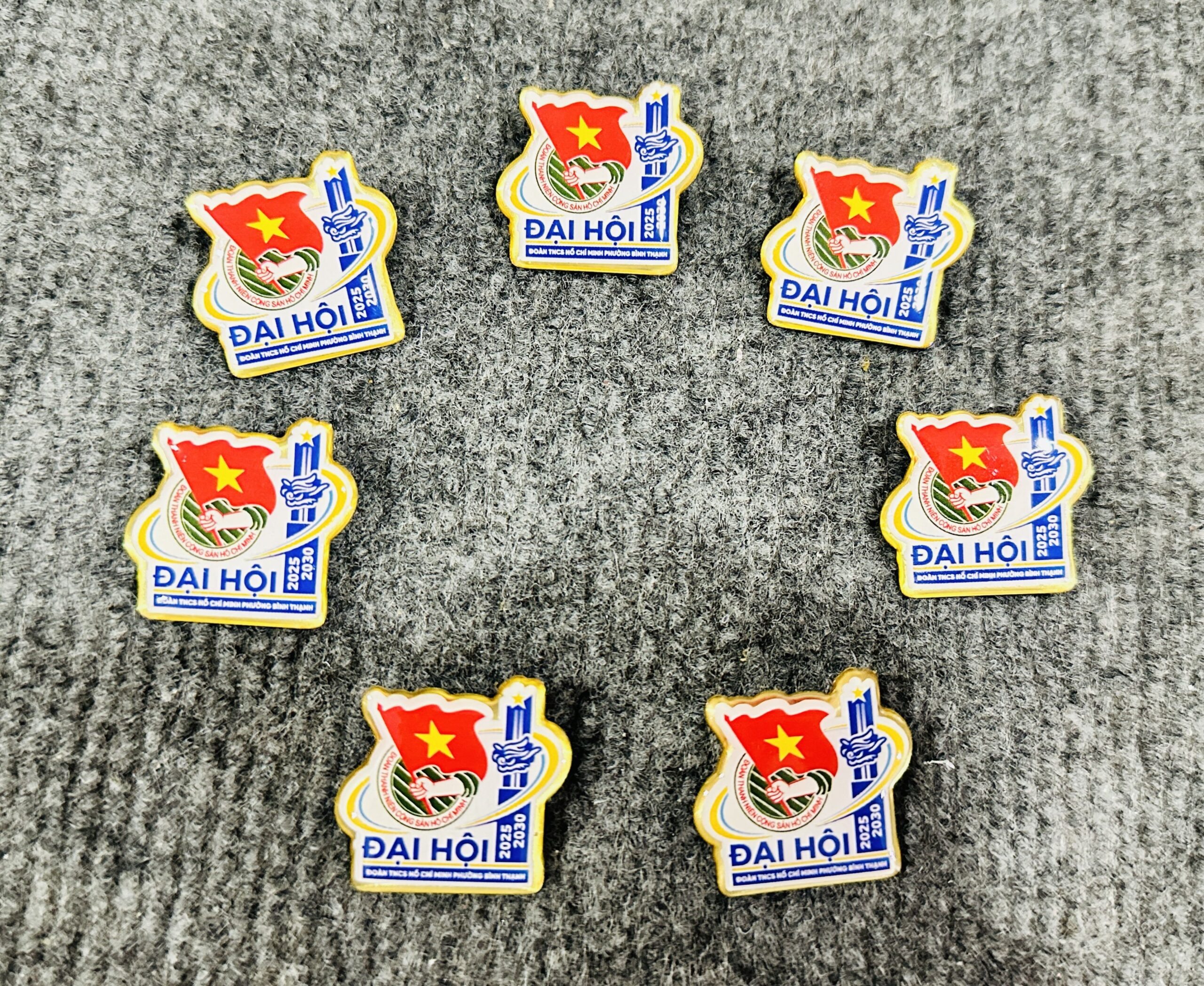 HUY HIỆU SẢN XUẤT THEO YÊU CẦU 22 4 IMG 4005 scaled