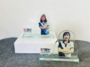 KỶ NIỆM CHƯƠNG CẮT THEO LOGO – THEO MẪU THIẾT KẾ RIÊNG 21 12 IMG 4330