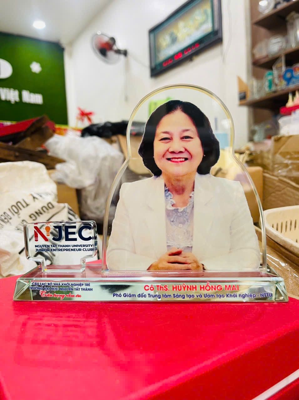 KỶ NIỆM CHƯƠNG CẮT THEO LOGO – THEO MẪU THIẾT KẾ RIÊNG 21 3 IMG 4332