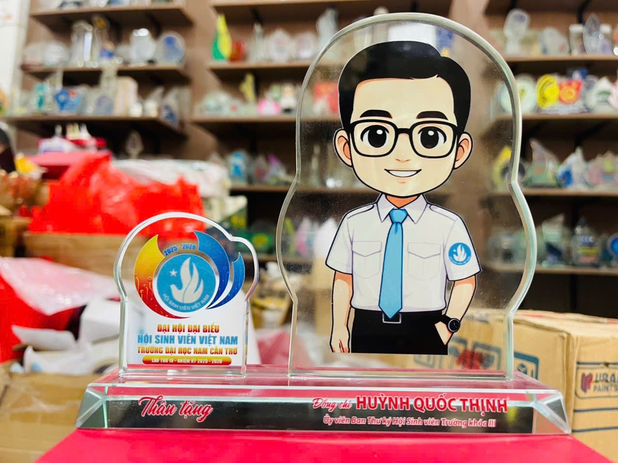 KỶ NIỆM CHƯƠNG CẮT THEO LOGO – THEO MẪU THIẾT KẾ RIÊNG 19 5 IMG 4853