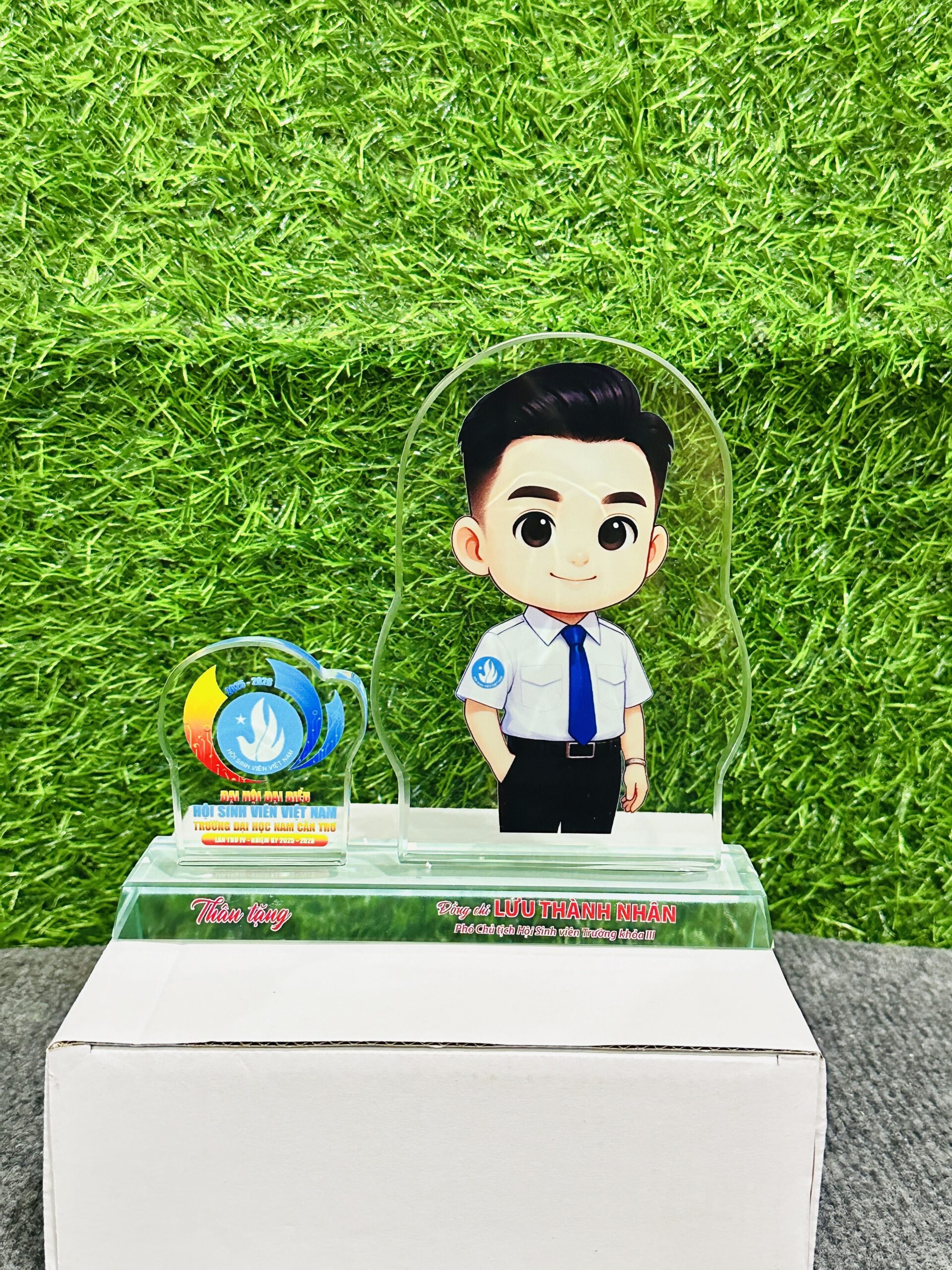 KỶ NIỆM CHƯƠNG CẮT THEO LOGO – THEO MẪU THIẾT KẾ RIÊNG 19 9 IMG 4868 scaled